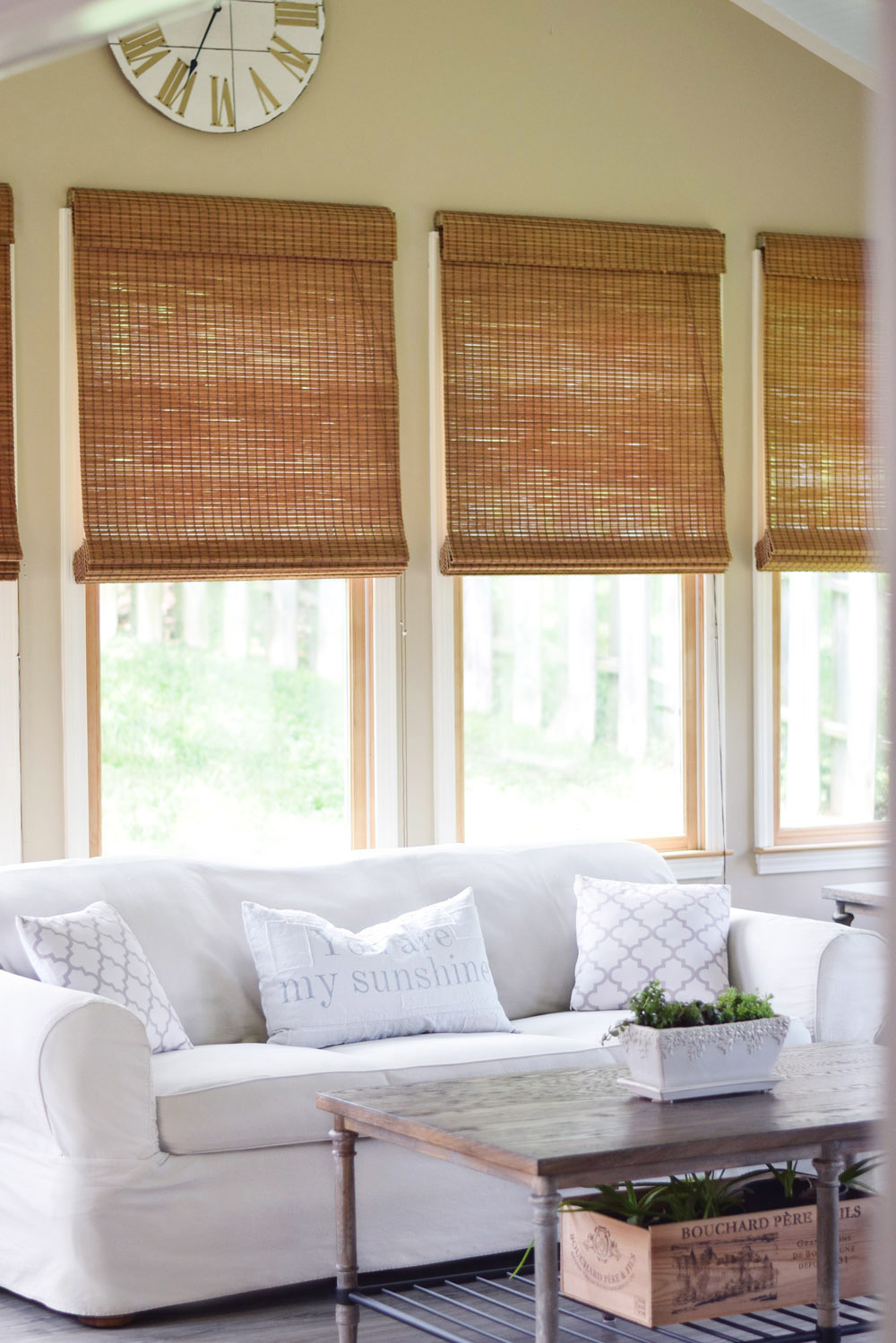 house peeks: our bright and happy sunroom!